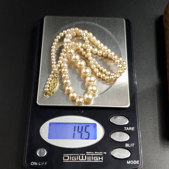 18 Inch Sterling Silver Tiered Pattern Faux Pearl Necklace - Picture 6 of 6